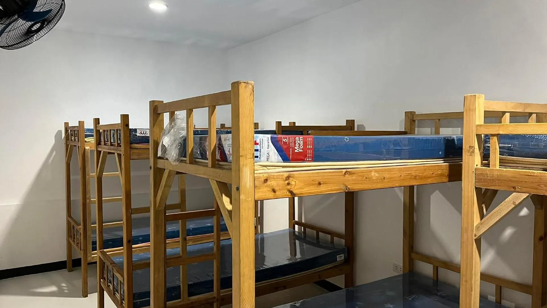 Hostel L'Pad Place Mandaluyong Philippines