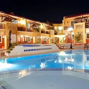 **** Hotel Crown Regency Residences Philippines
