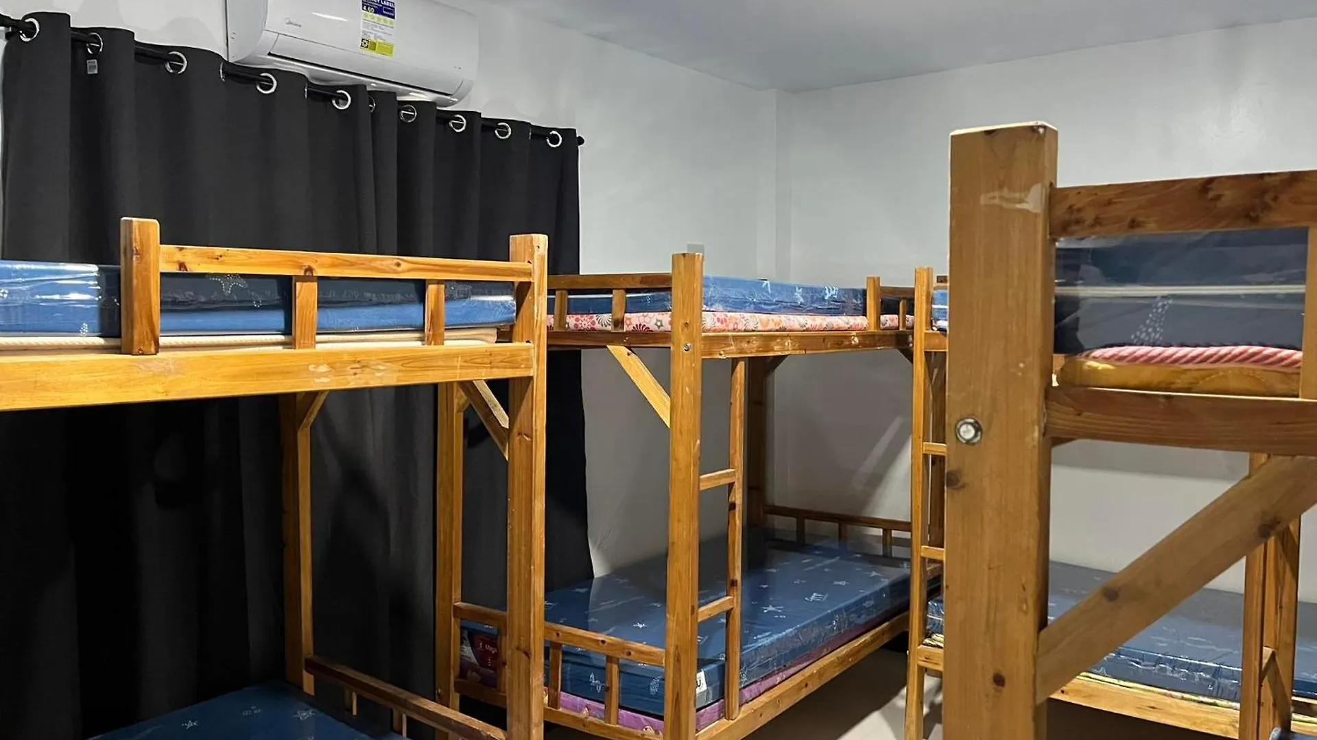 Hostel L'Pad Place Mandaluyong